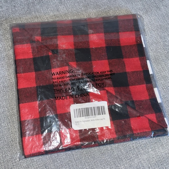 Realeaf 2 Pack Plaid Pet Scarves, Checkered Triangle Bandanas Bibs - Picture 7 of 7